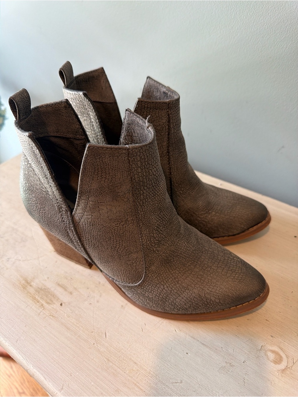 Womens Taupe Textured Leather Ankle Booties